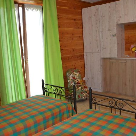B&B L'Albero E Le Stelle Borgo San Dalmazzo Luaran gambar
