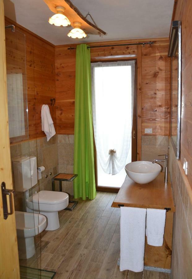 B&B L'Albero E Le Stelle Borgo San Dalmazzo Luaran gambar